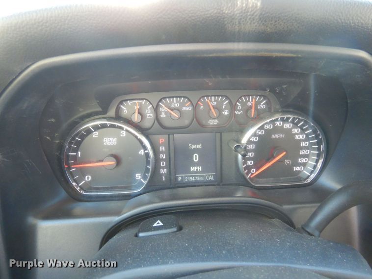 image for item KU9746 2016 Chevrolet Silverado 3500HD  Crew Cab pickup truck