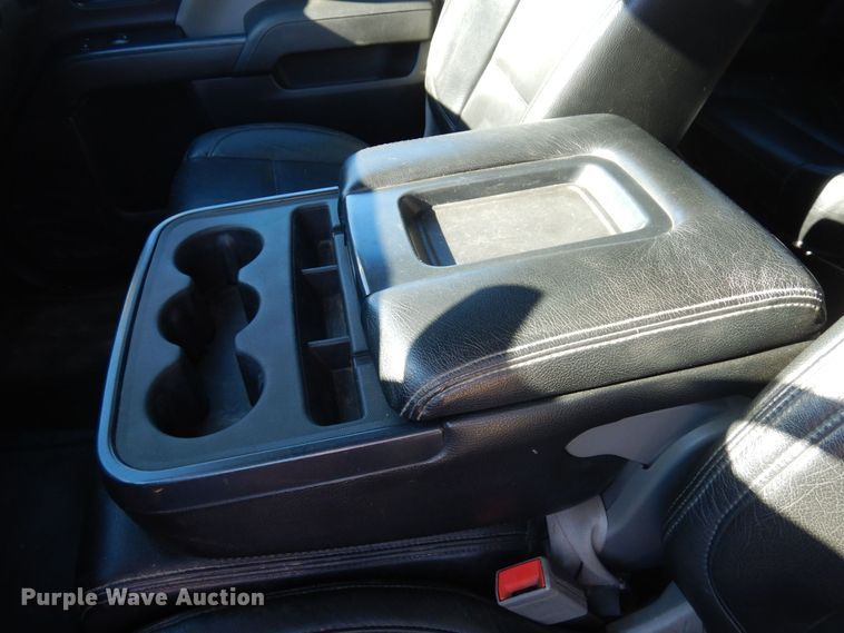 image for item KU9746 2016 Chevrolet Silverado 3500HD  Crew Cab pickup truck