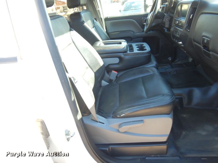 image for item KU9746 2016 Chevrolet Silverado 3500HD  Crew Cab pickup truck