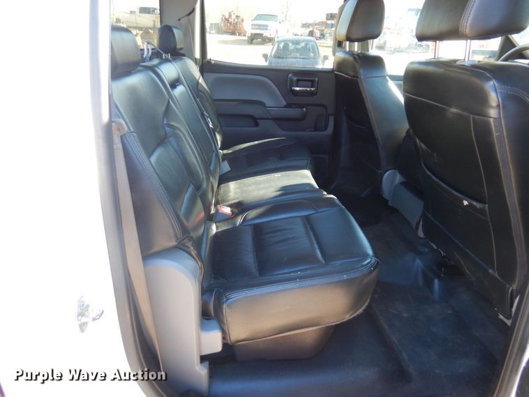 image for item KU9746 2016 Chevrolet Silverado 3500HD  Crew Cab pickup truck