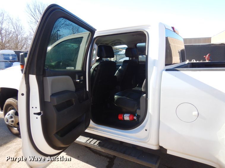 image for item KU9746 2016 Chevrolet Silverado 3500HD  Crew Cab pickup truck