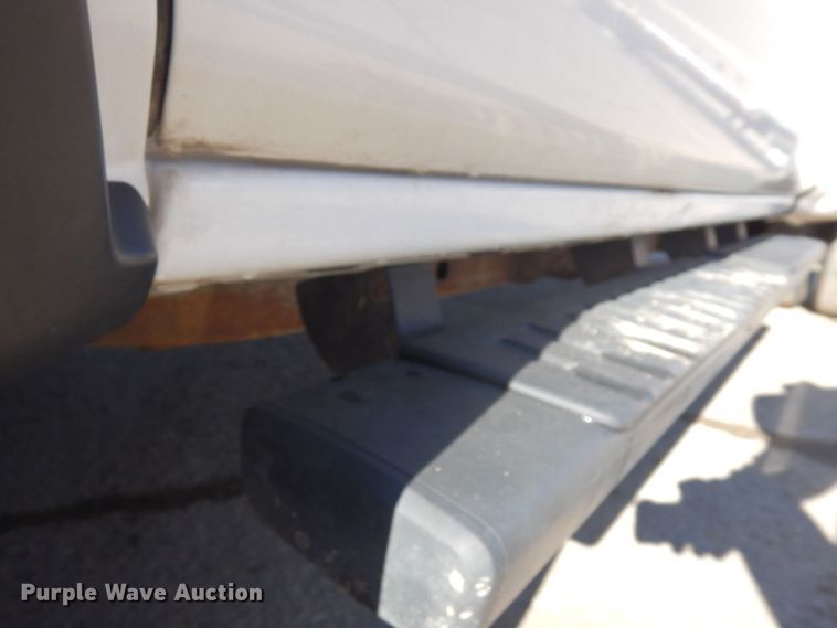 image for item KU9746 2016 Chevrolet Silverado 3500HD  Crew Cab pickup truck