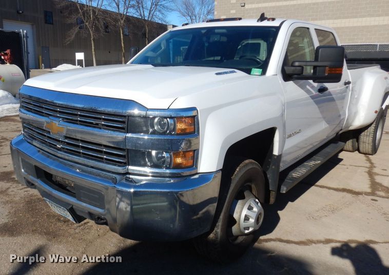 image for item KU9746 2016 Chevrolet Silverado 3500HD  Crew Cab pickup truck