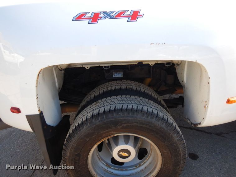 image for item KU9746 2016 Chevrolet Silverado 3500HD  Crew Cab pickup truck