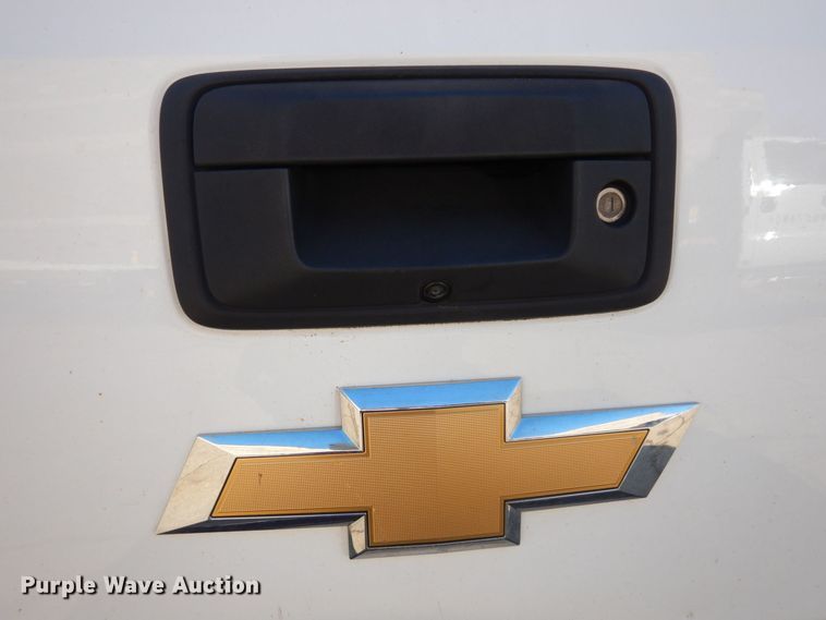 image for item KU9746 2016 Chevrolet Silverado 3500HD  Crew Cab pickup truck