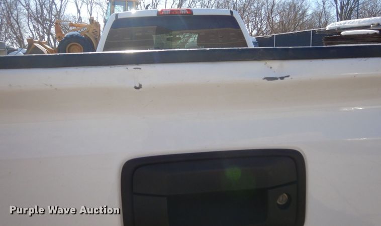 image for item KU9746 2016 Chevrolet Silverado 3500HD  Crew Cab pickup truck