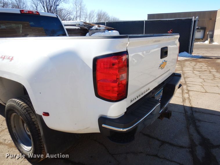 image for item KU9746 2016 Chevrolet Silverado 3500HD  Crew Cab pickup truck