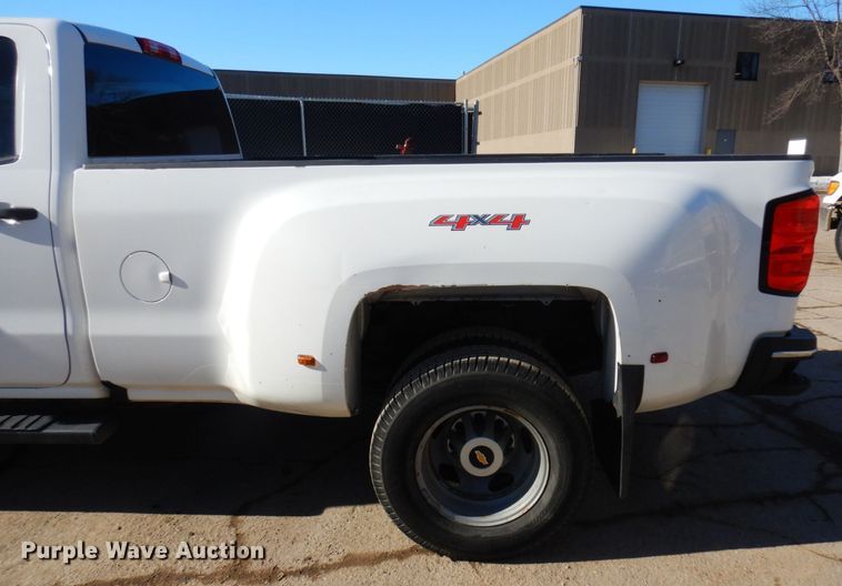 image for item KU9746 2016 Chevrolet Silverado 3500HD  Crew Cab pickup truck