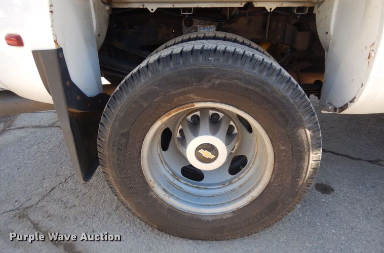 image for item KU9746 2016 Chevrolet Silverado 3500HD  Crew Cab pickup truck