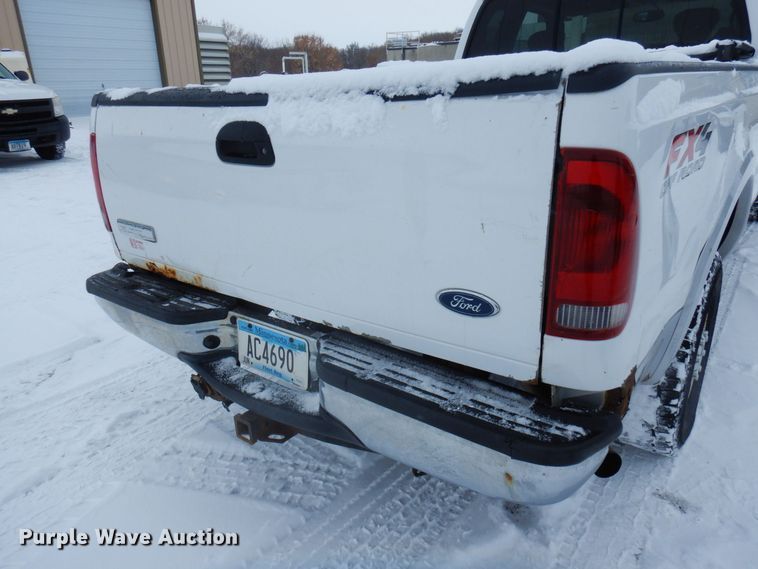 image for item KU9773 2005 Ford F250 Super Duty  SuperCab pickup truck