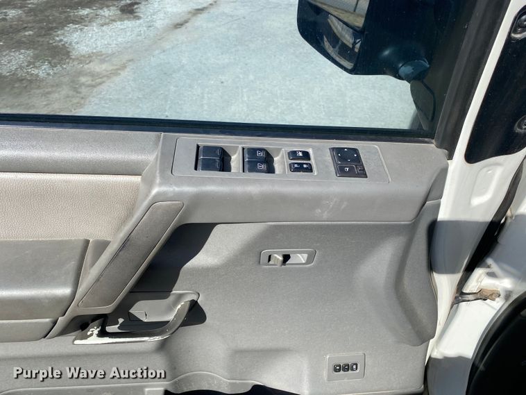 image for item KV9727 2005 Nissan Titan  Crew Cab pickup truck