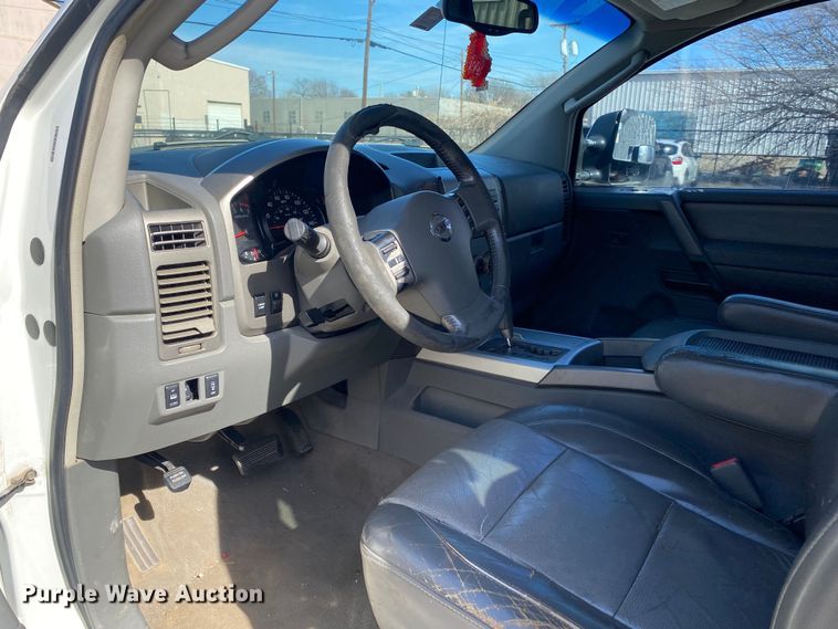 image for item KV9727 2005 Nissan Titan  Crew Cab pickup truck