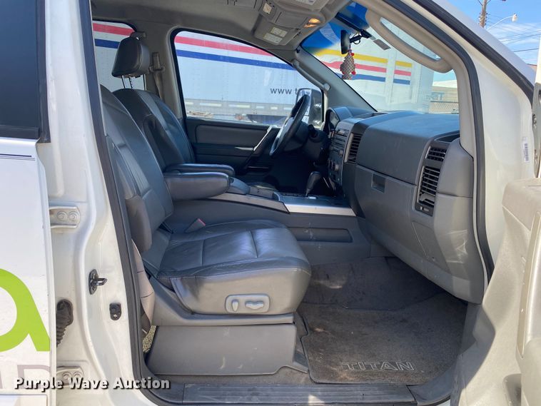 image for item KV9727 2005 Nissan Titan  Crew Cab pickup truck