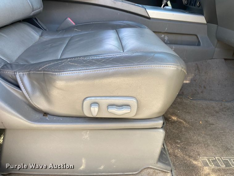 image for item KV9727 2005 Nissan Titan  Crew Cab pickup truck