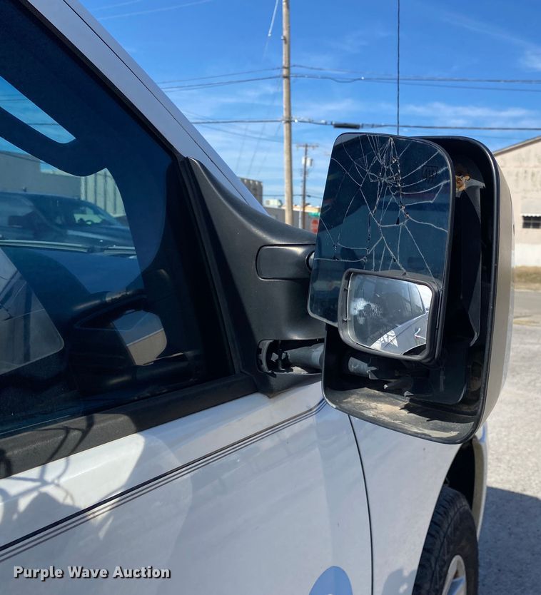 image for item KV9727 2005 Nissan Titan  Crew Cab pickup truck