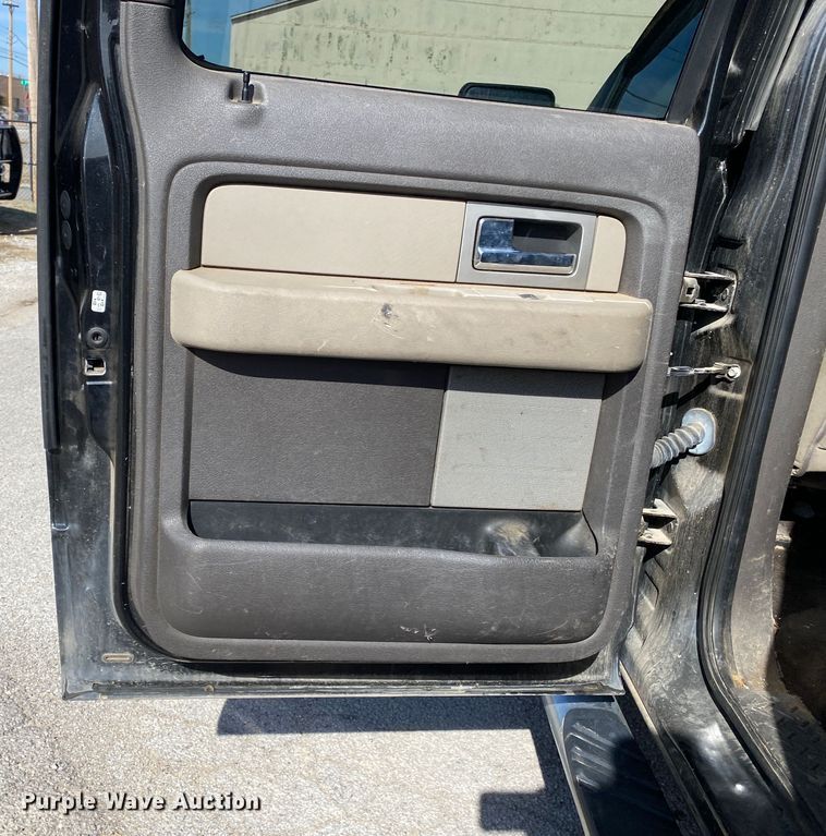 image for item KV9728 2010 Ford F150  SuperCrew pickup truck