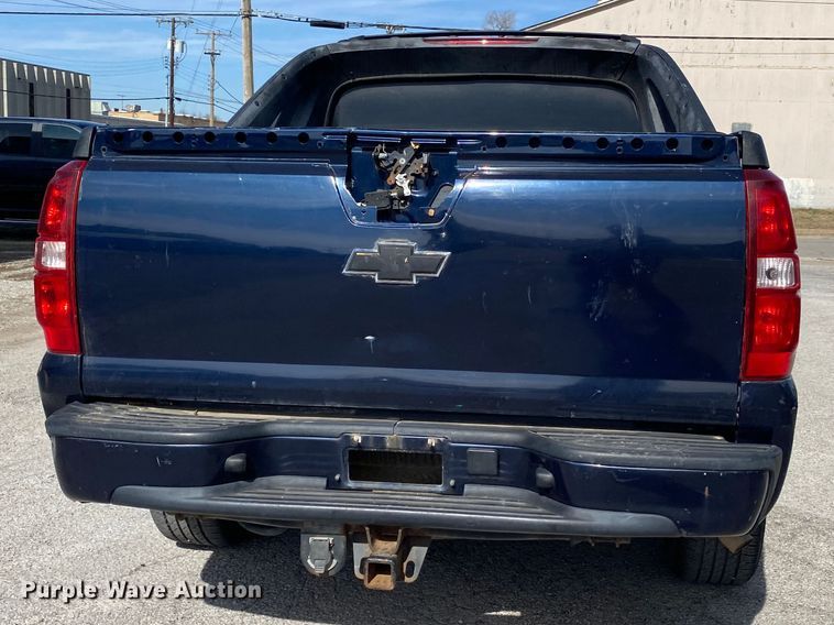image for item KV9729 2008 Chevrolet Avalanche  Crew Cab pickup truck