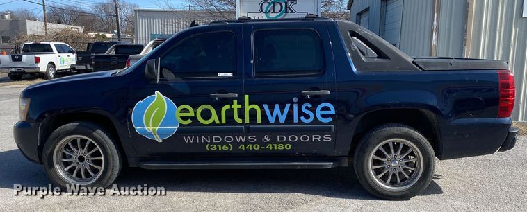 image for item KV9729 2008 Chevrolet Avalanche  Crew Cab pickup truck