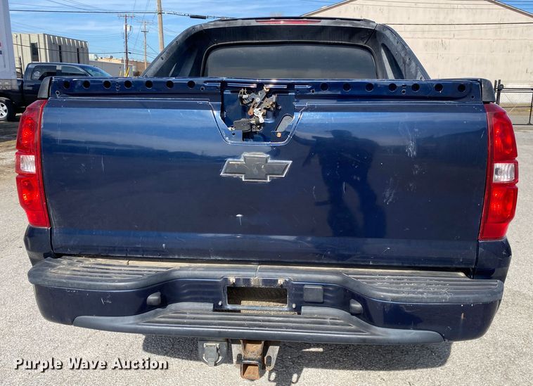 image for item KV9729 2008 Chevrolet Avalanche  Crew Cab pickup truck