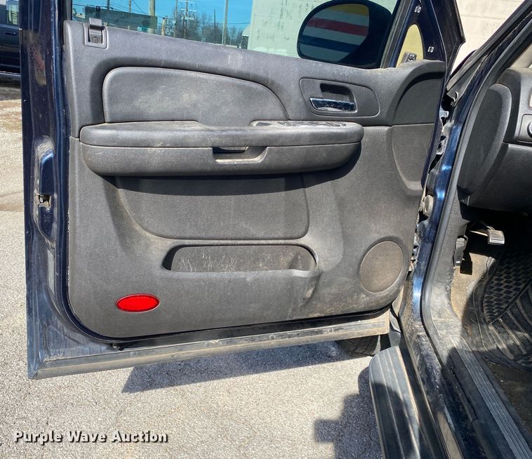 image for item KV9729 2008 Chevrolet Avalanche  Crew Cab pickup truck