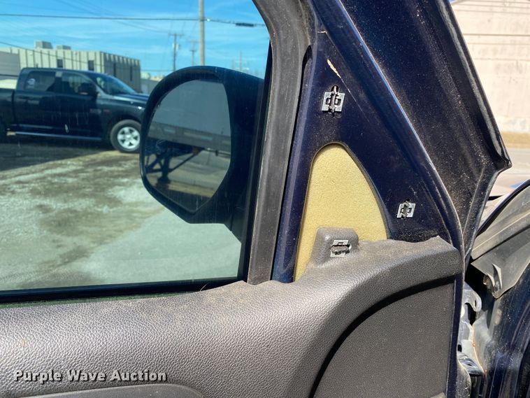 image for item KV9729 2008 Chevrolet Avalanche  Crew Cab pickup truck