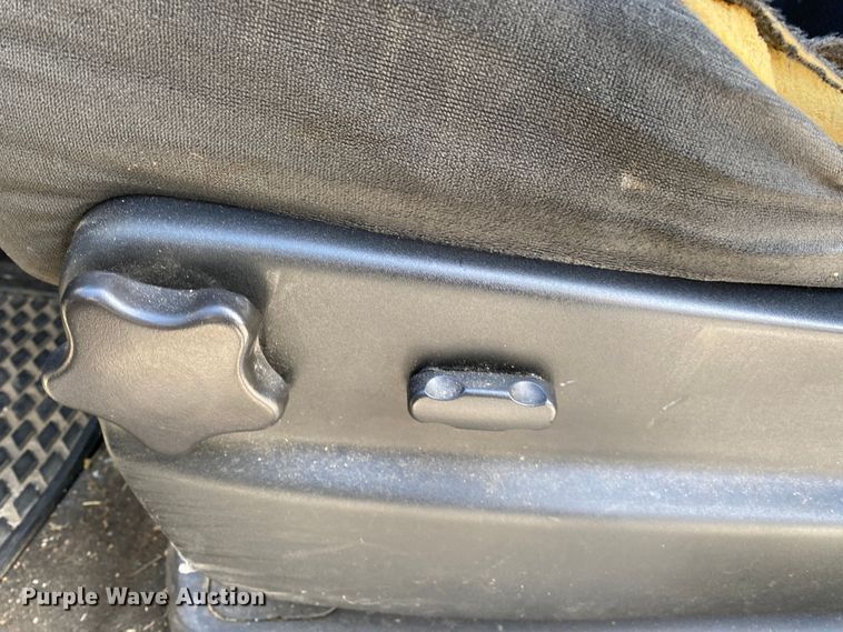 image for item KV9729 2008 Chevrolet Avalanche  Crew Cab pickup truck