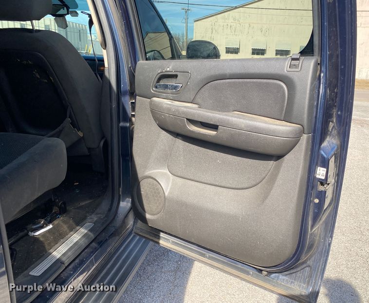 image for item KV9729 2008 Chevrolet Avalanche  Crew Cab pickup truck