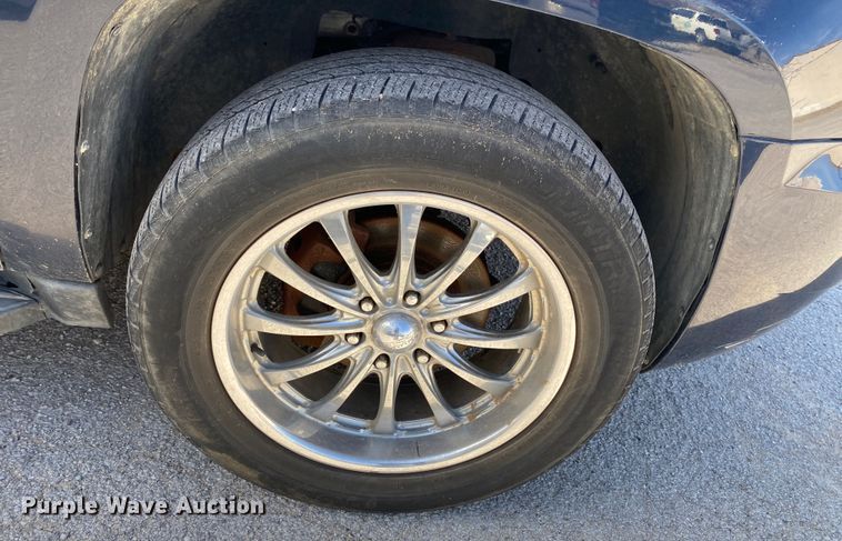 image for item KV9729 2008 Chevrolet Avalanche  Crew Cab pickup truck