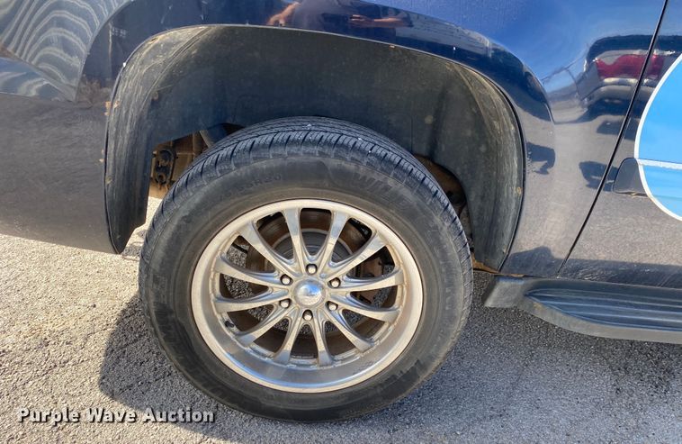 image for item KV9729 2008 Chevrolet Avalanche  Crew Cab pickup truck