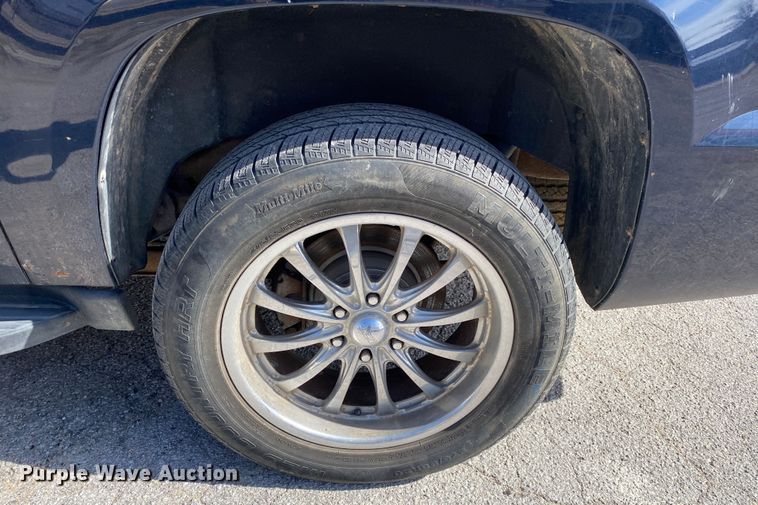 image for item KV9729 2008 Chevrolet Avalanche  Crew Cab pickup truck