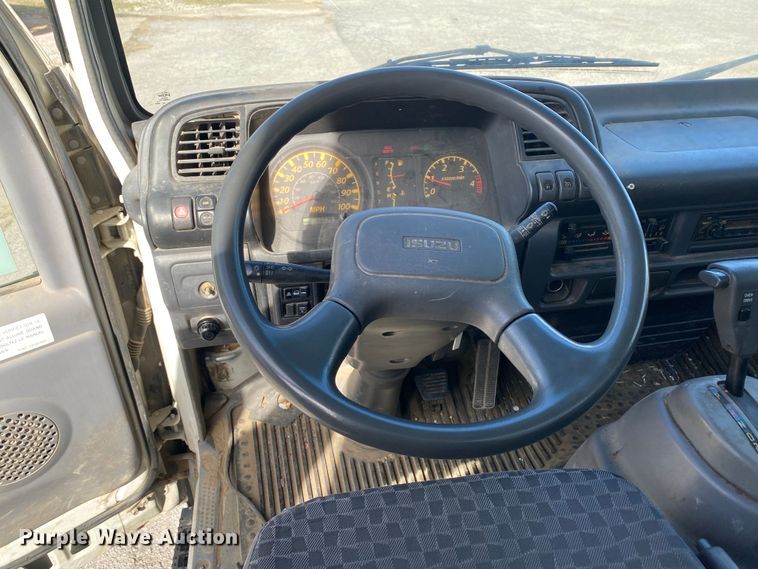 image for item KV9732 2007 Isuzu NQR  box truck