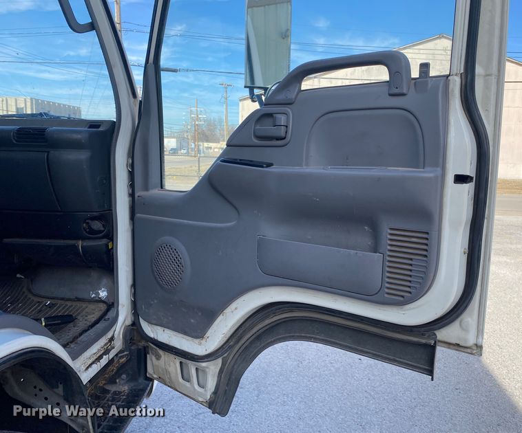 image for item KV9732 2007 Isuzu NQR  box truck