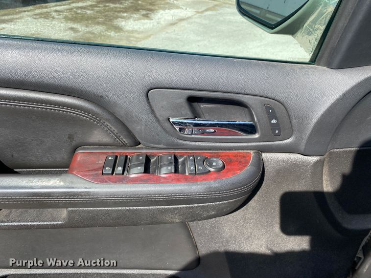 image for item KV9733 2008 Cadillac Escalade EXT  Crew Cab pickup truck