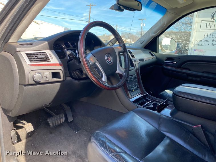 image for item KV9733 2008 Cadillac Escalade EXT  Crew Cab pickup truck