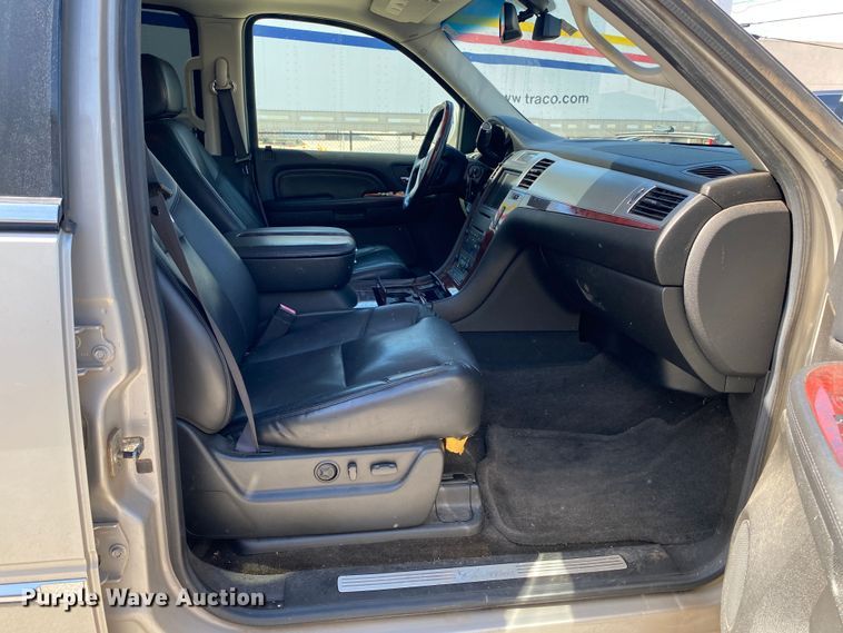 image for item KV9733 2008 Cadillac Escalade EXT  Crew Cab pickup truck