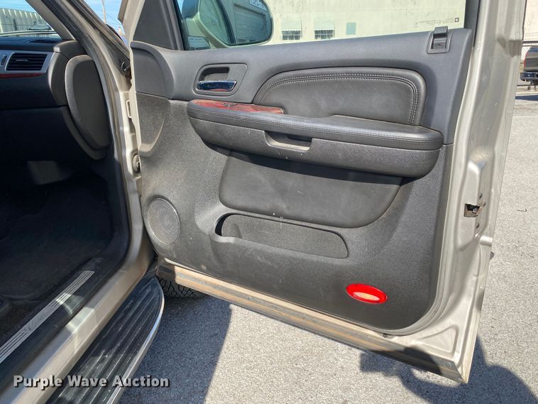 image for item KV9733 2008 Cadillac Escalade EXT  Crew Cab pickup truck