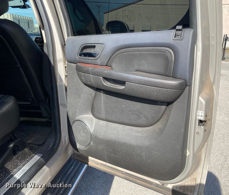 image for item KV9733 2008 Cadillac Escalade EXT  Crew Cab pickup truck