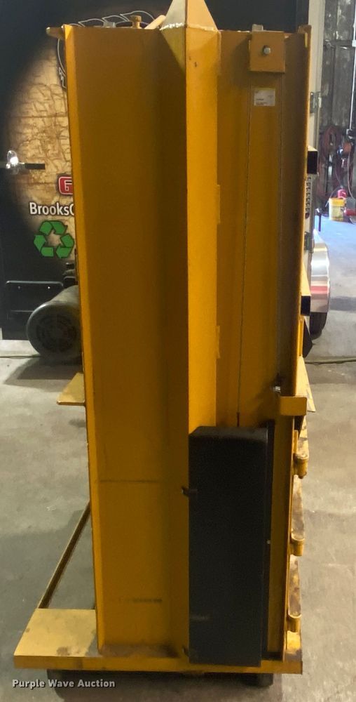 image for item KV9735 GPI M423C  cardboard baler