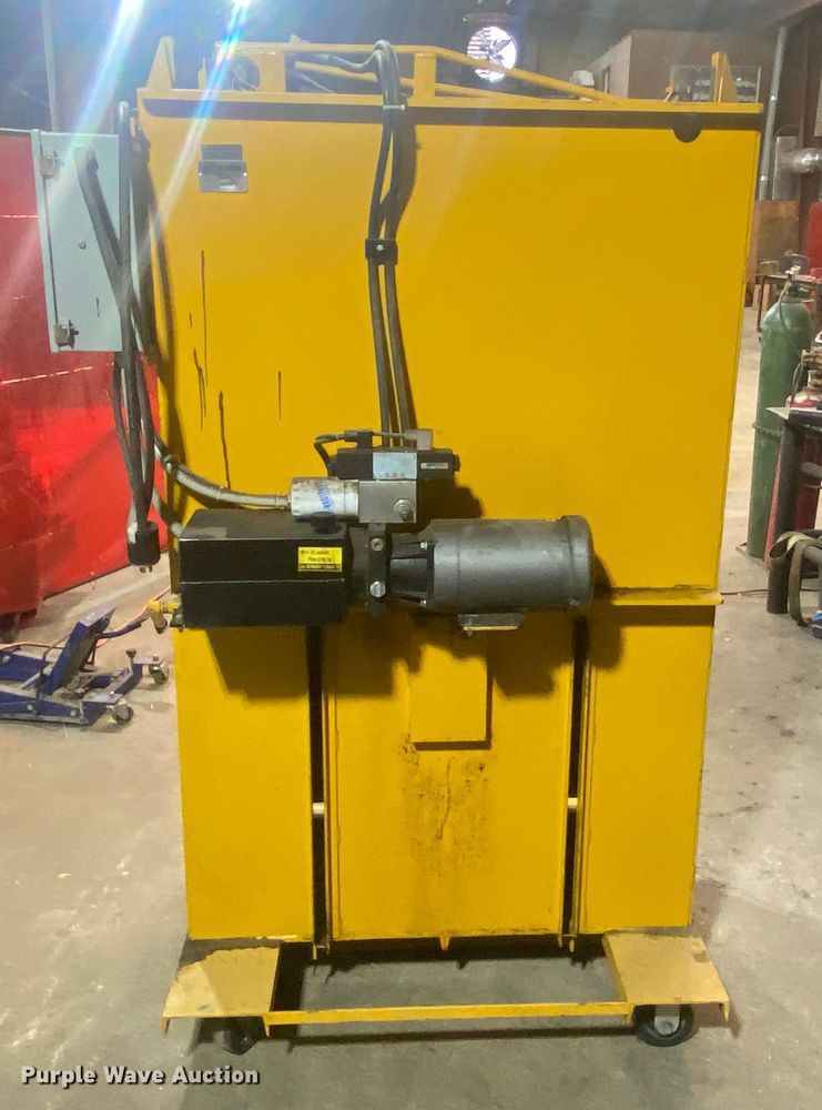 image for item KV9735 GPI M423C  cardboard baler