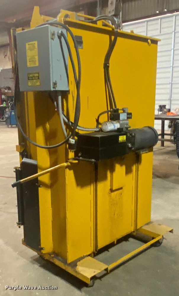 image for item KV9735 GPI M423C  cardboard baler