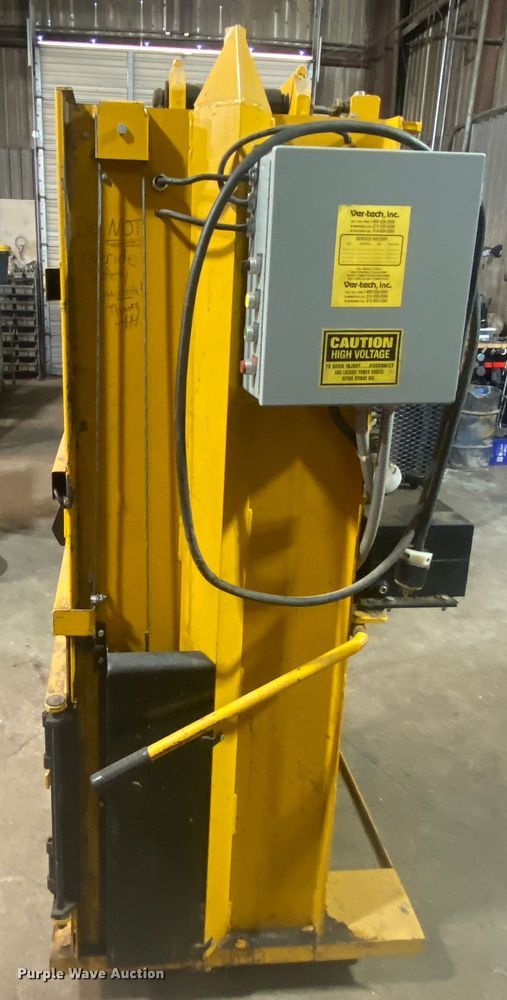 image for item KV9735 GPI M423C  cardboard baler