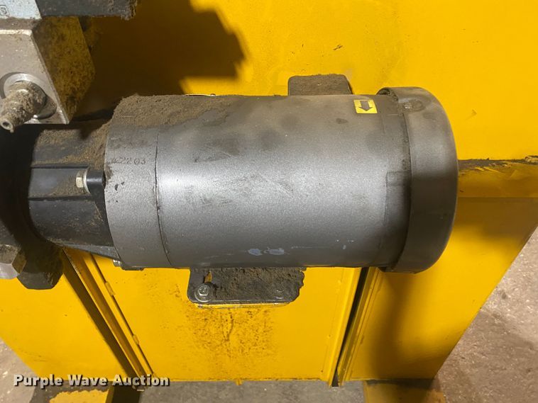 image for item KV9735 GPI M423C  cardboard baler