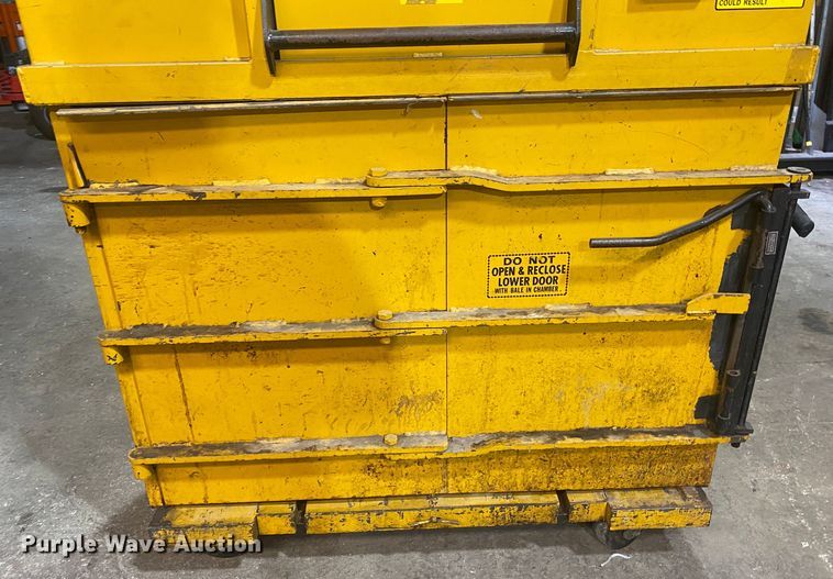 image for item KV9735 GPI M423C  cardboard baler