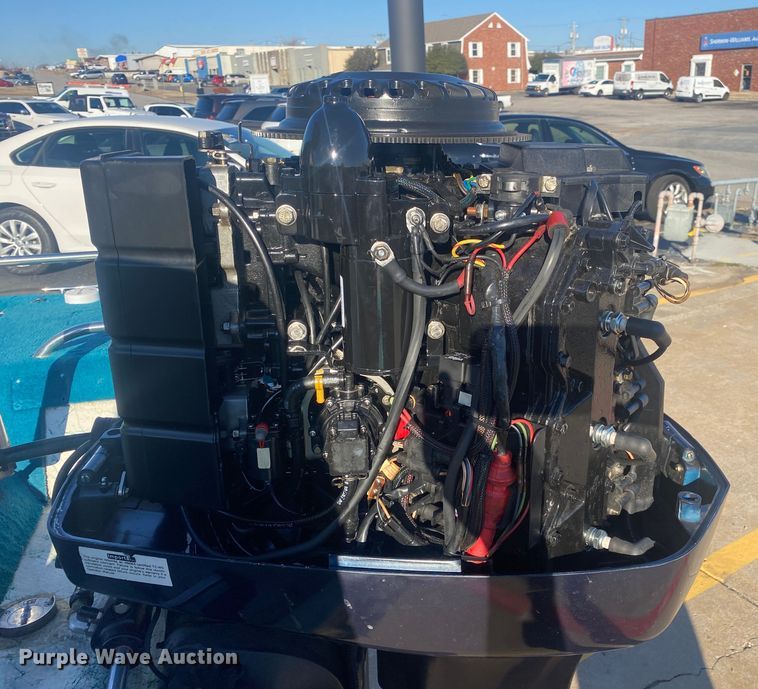 image for item KV9737 1995 Evinrude Vindicator E200STLEAOA outboard engine