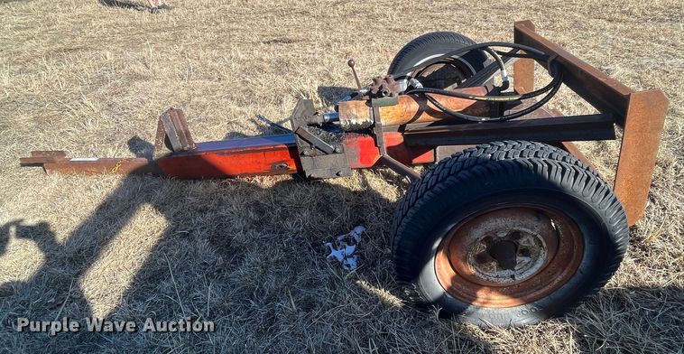 image for item LA9795 Log splitter