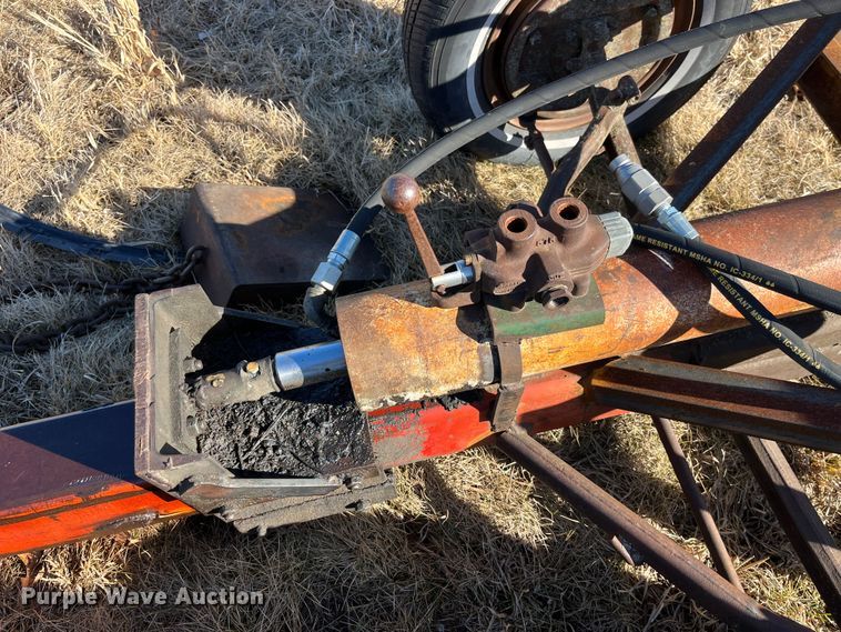 image for item LA9795 Log splitter