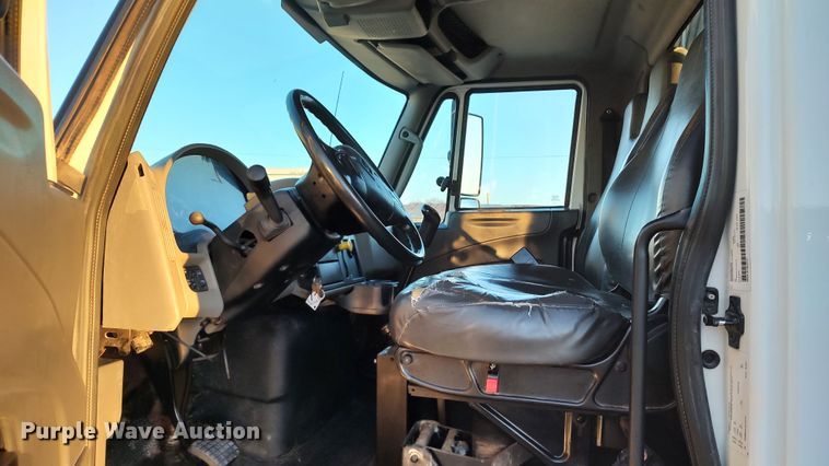 image for item LF9533 2012 International DuraStar 4300  dump flatbed truck