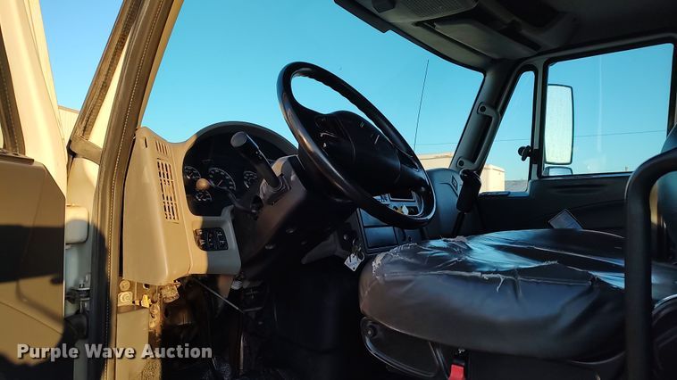 image for item LF9533 2012 International DuraStar 4300  dump flatbed truck