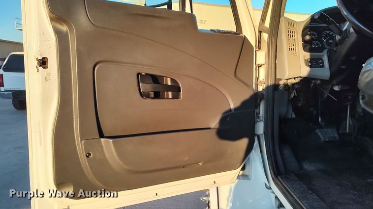 image for item LF9533 2012 International DuraStar 4300  dump flatbed truck