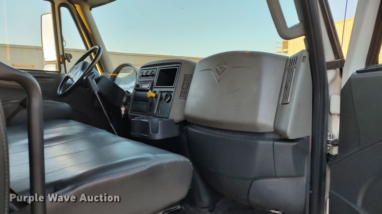 image for item LF9533 2012 International DuraStar 4300  dump flatbed truck